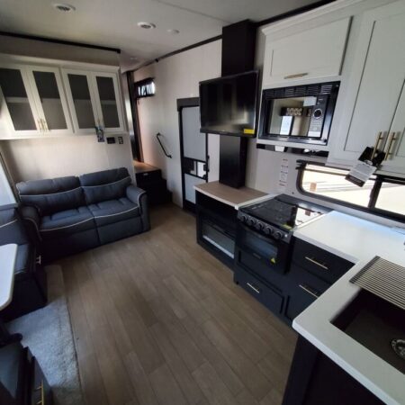 2022 Forest River Wildcat 302BH - Image 11