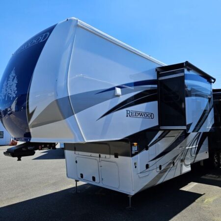 2024 Crossroads Redwood RW4001LK - Image 2