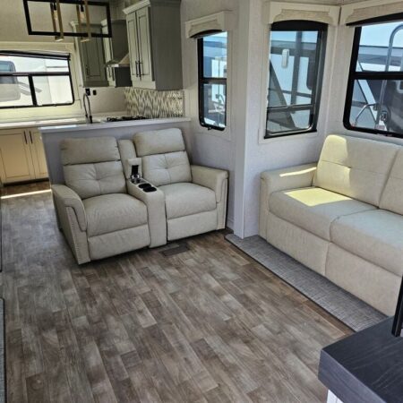 2024 Crossroads Redwood RW4001LK - Image 5