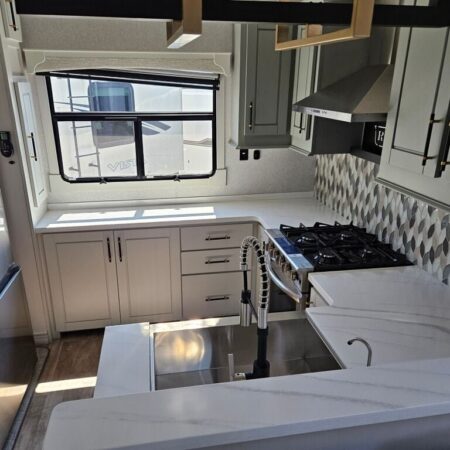 2024 Crossroads Redwood RW4001LK - Image 6