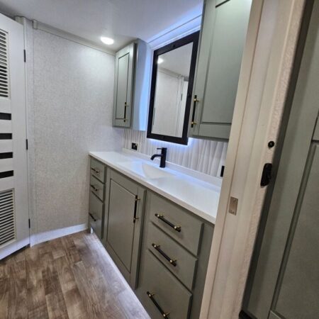 2024 Crossroads Redwood RW4150RD - Image 20
