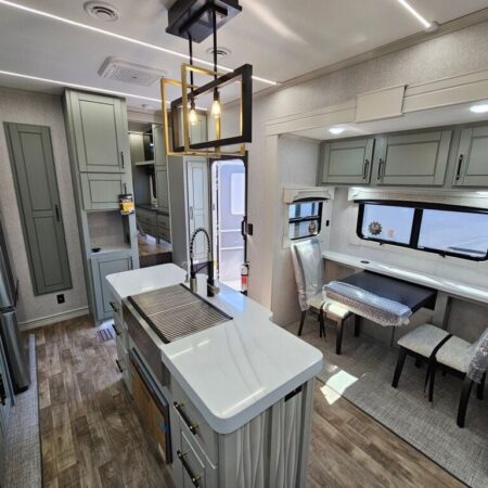 2024 Crossroads Redwood RW4150RD - Image 6