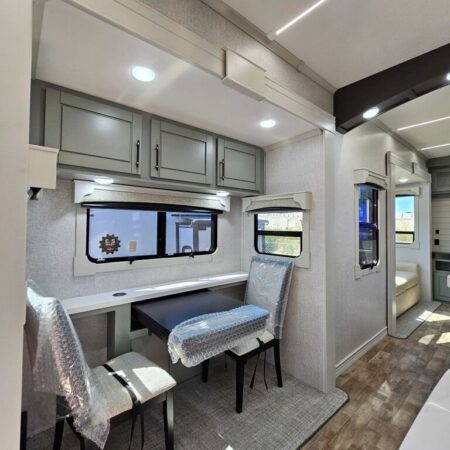 2024 Crossroads Redwood RW4150RD - Image 9