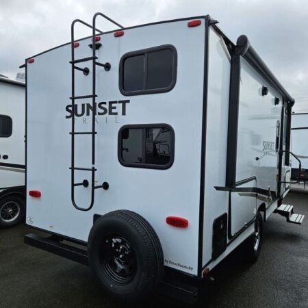 2024 Crossroads Sunset Trail Super Lite SS188BH - Image 3