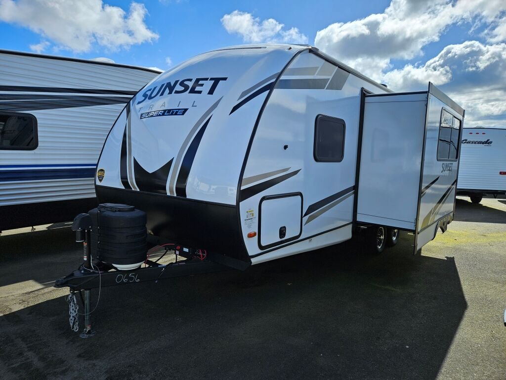2024 Crossroads Sunset Trail Super Lite SS212RB - Image 2