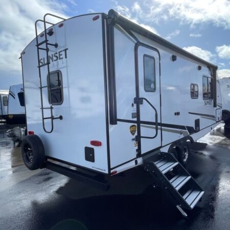 2024 Crossroads Sunset Trail Super Lite SS212RB - Image 4