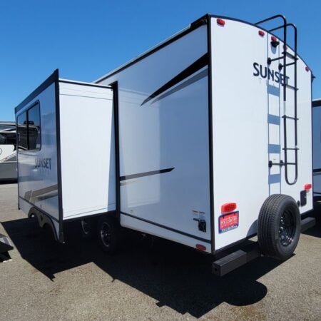 2024 Crossroads Sunset Trail Super Lite SS222RB - Image 3