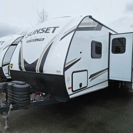 2024 Crossroads Sunset Trail Super Lite SS253RB - Image 2