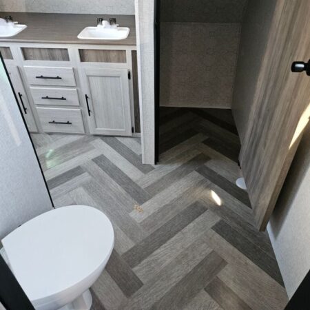 2024 Crossroads Zinger ZR380FB - Image 14
