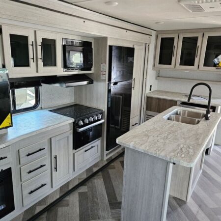 2024 Crossroads Zinger ZR380FB - Image 10