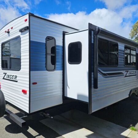 2024 Crossroads Zinger ZR380FB - Image 4