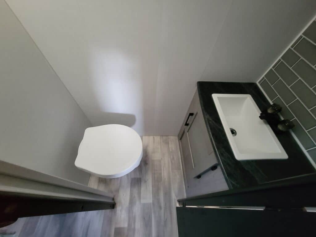 2024 Dutchmen Kodiak Ultra-Lite 302BHSL - Image 14