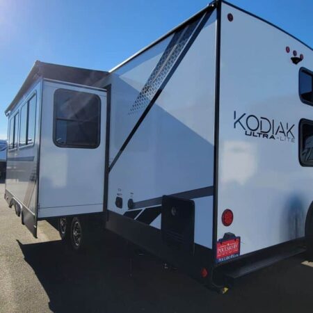 2024 Dutchmen Kodiak Ultra-Lite 302BHSL - Image 3