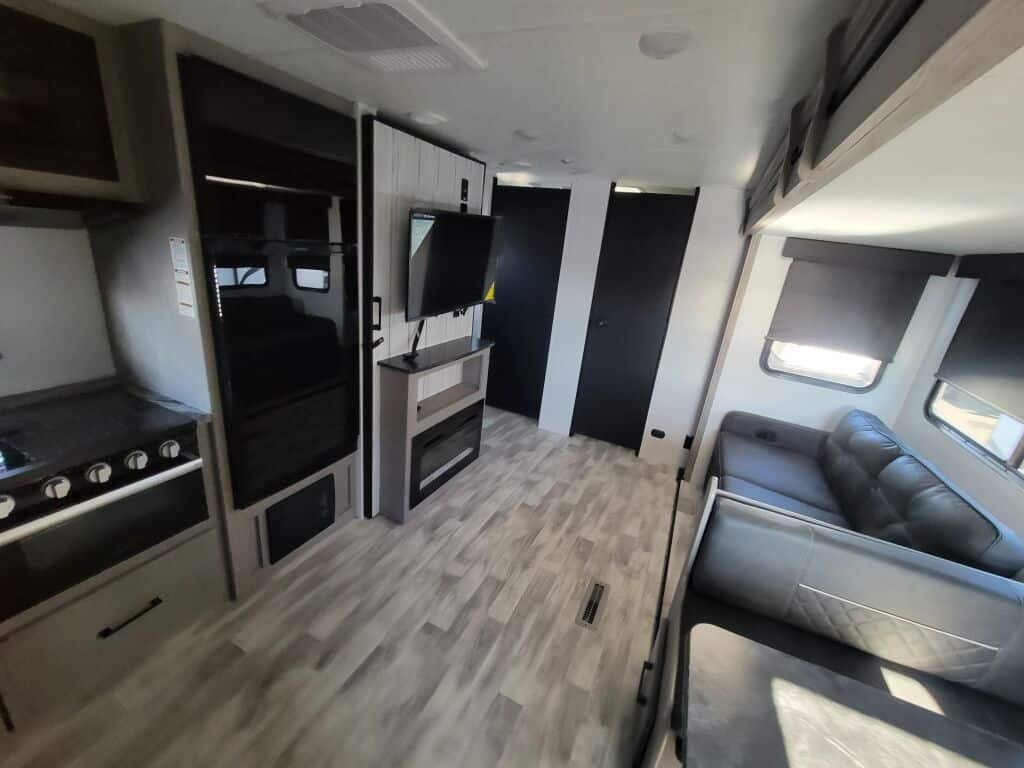 2024 Dutchmen Kodiak Ultra-Lite 302BHSL - Image 7