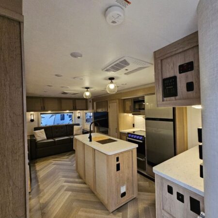 2024 Ember Touring Edition 29MRS - Image 6