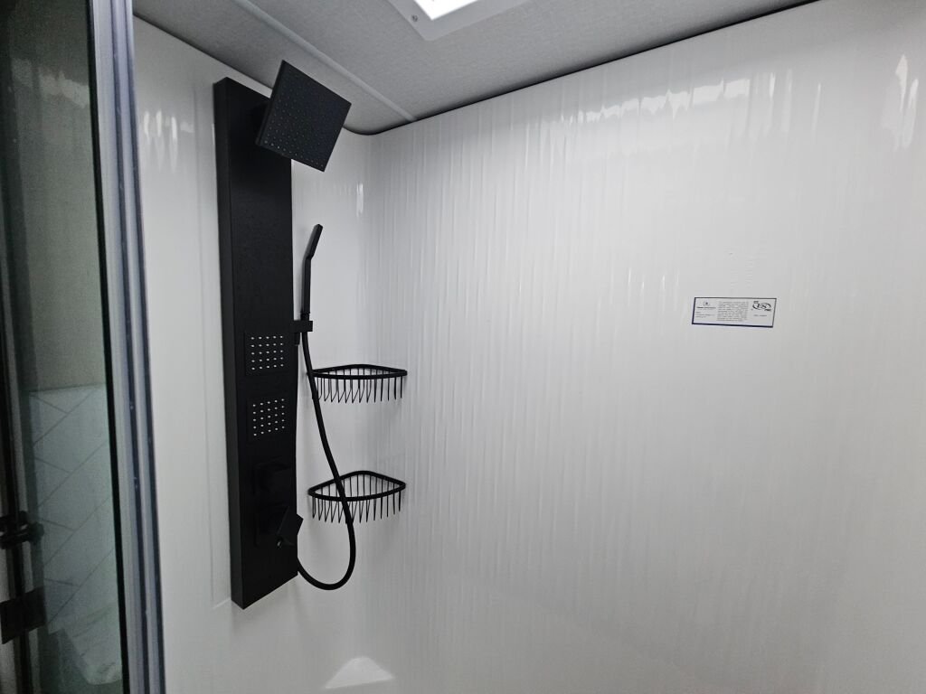 2024 Grand Design Momentum 414M - Image 14