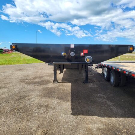 2025 Behnke Fifth Wheel High Clearance Sprayer Trailer - Image 6