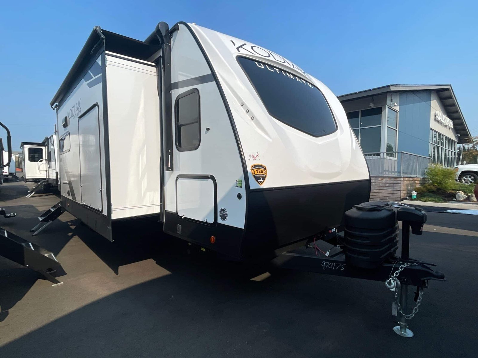 2025 Dutchmen Kodiak Ultimate 3371FLSL - Image 13