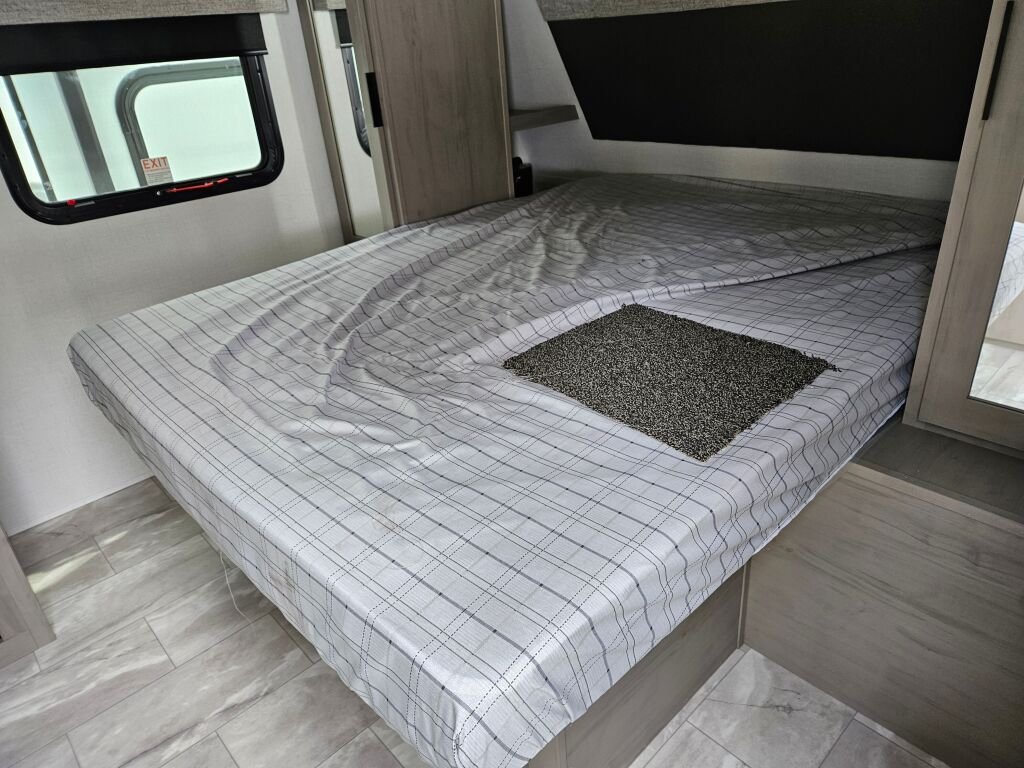 2025 Dutchmen Kodiak Ultra-Lite 201QB - Image 5