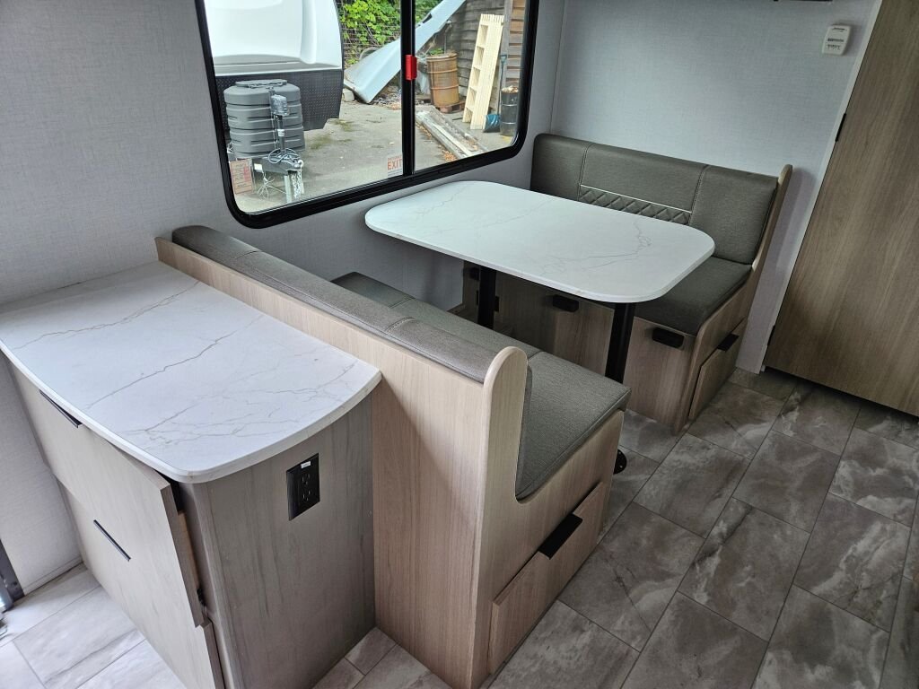 2025 Dutchmen Kodiak Ultra-Lite 201QB - Image 8