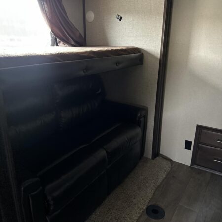 2019 JAYCO NORTH POINT 377RLBH - Image 17