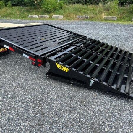 Big Tex 8.5 x 40 Gooseneck Deckover Equipment Trailer – Mega Ramps - Image 3