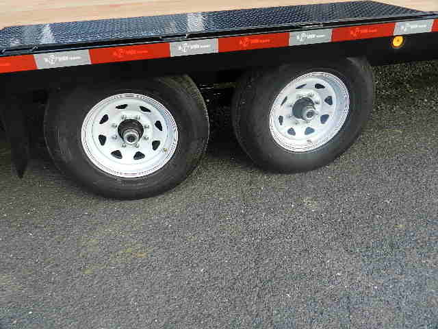 BWise 8 x 24 Deckover Equipment Trailer Wedge Style Ramps - Image 4