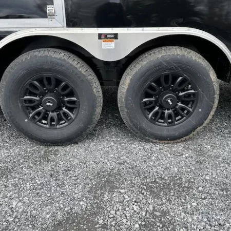 Car Mate 8.5 x 38 Enclosed Gooseneck Trailer Aluminum Wheels - Image 2