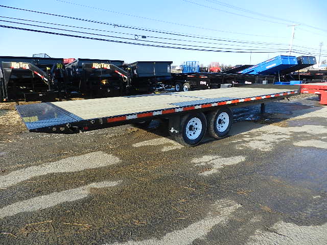 BWise 8 x 22 Deckover Equipment Trailer Power Tilt - Image 5